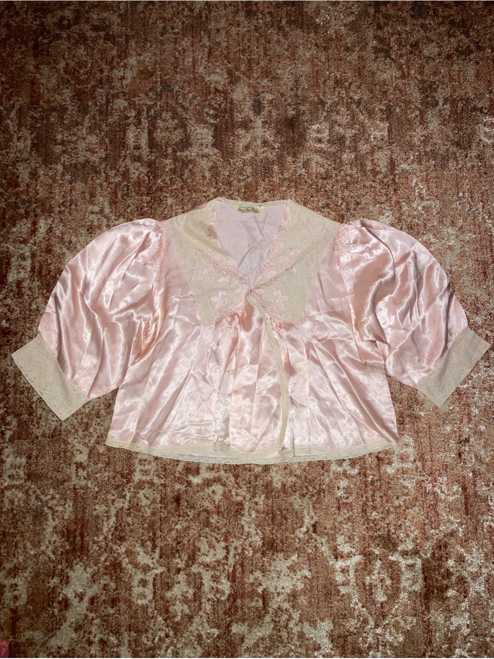 Vintage 1930s-40s Miss New Yorker Pink Satin Lace Bed Jacket